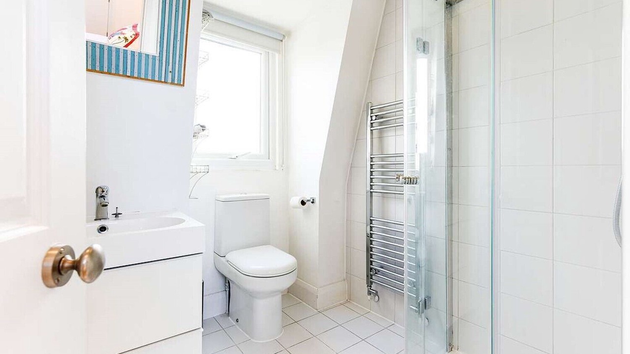 Photo of Bathroom in Thamesfield