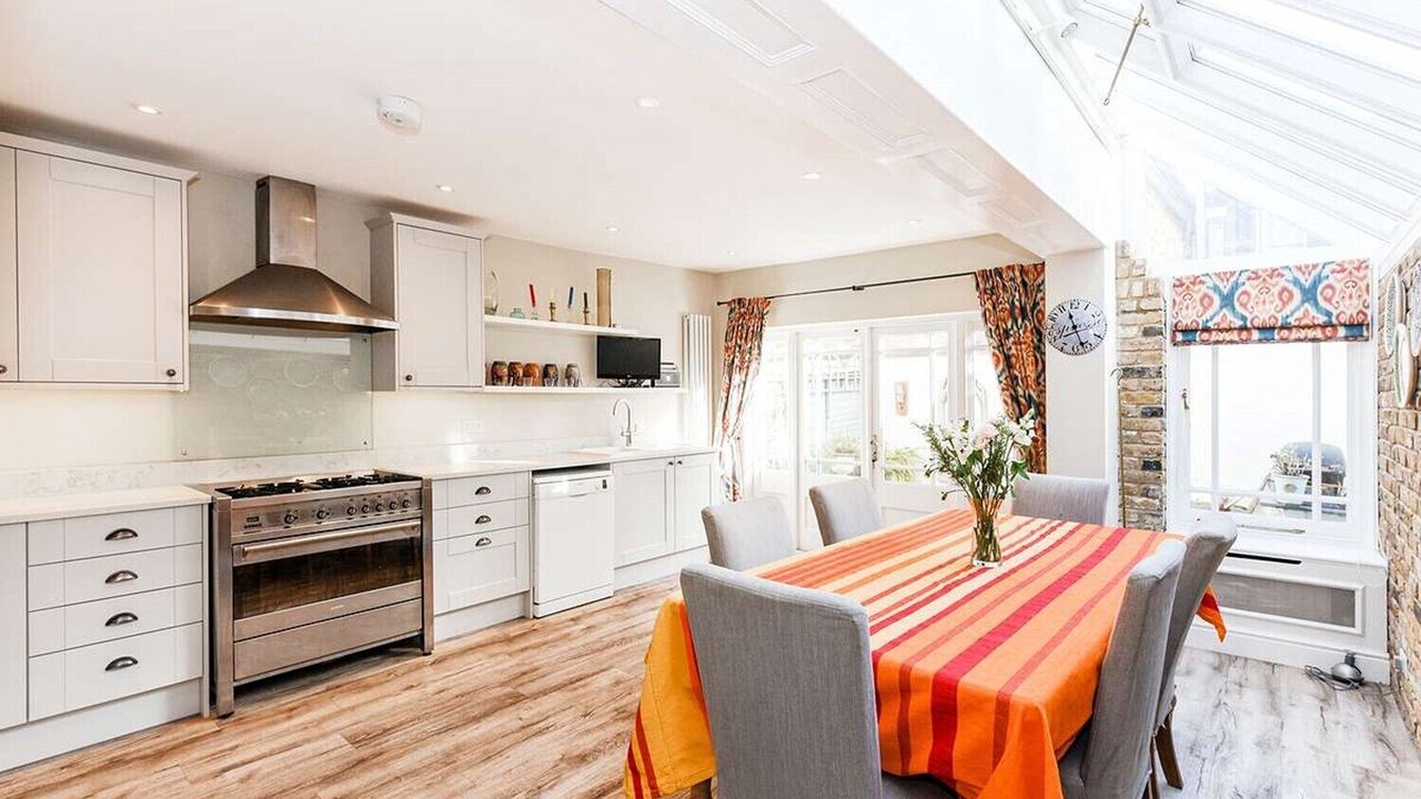 Photo of Others in Thamesfield