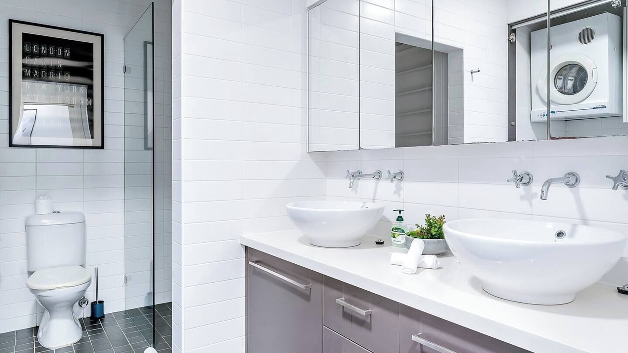 Photo of Bathroom in Mascot