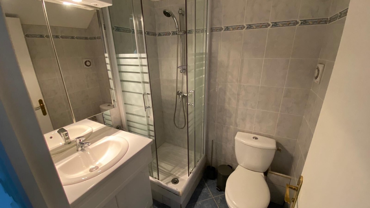 Photo of Bathroom in Courseulles-sur-Mer