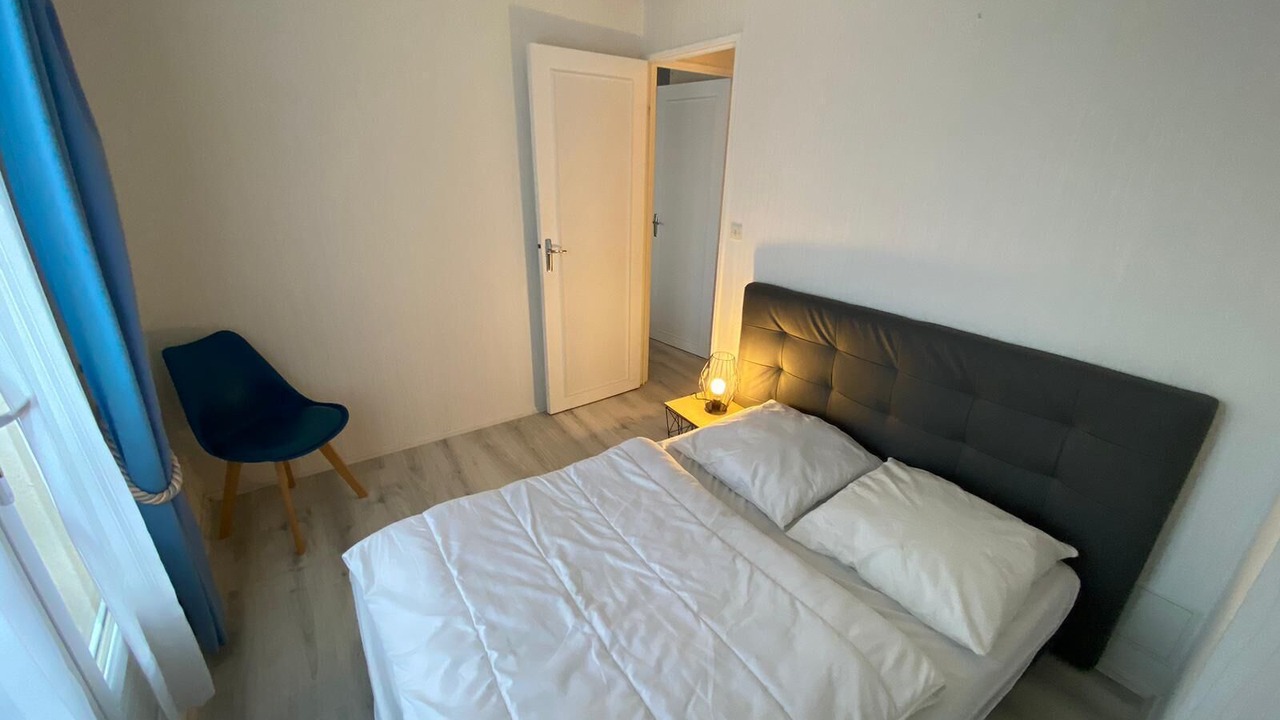 Photo of Bedroom in Courseulles-sur-Mer