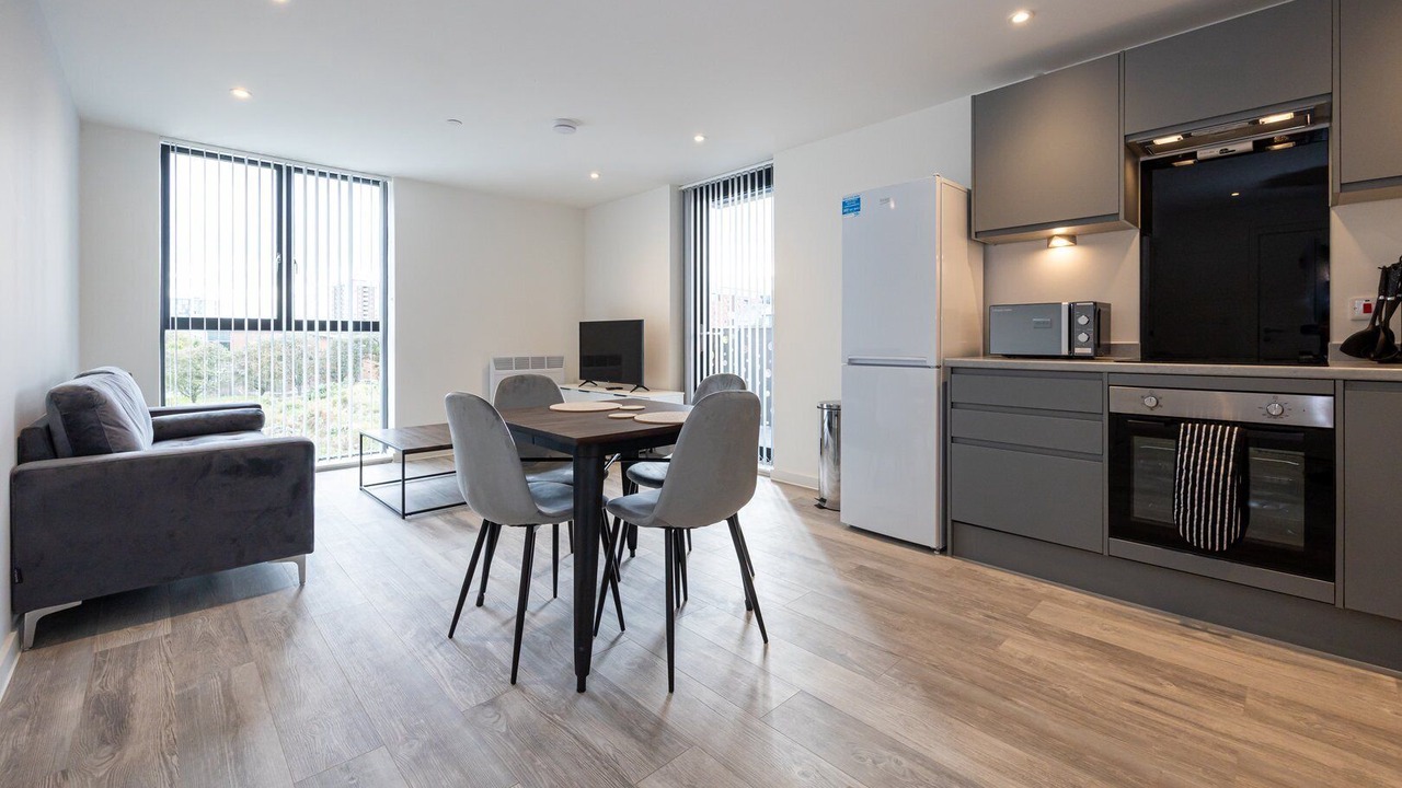 Photo of Others in Vauxhall