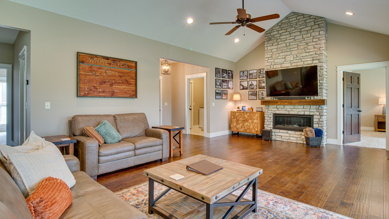Photo of Livingroom in Lakeview
