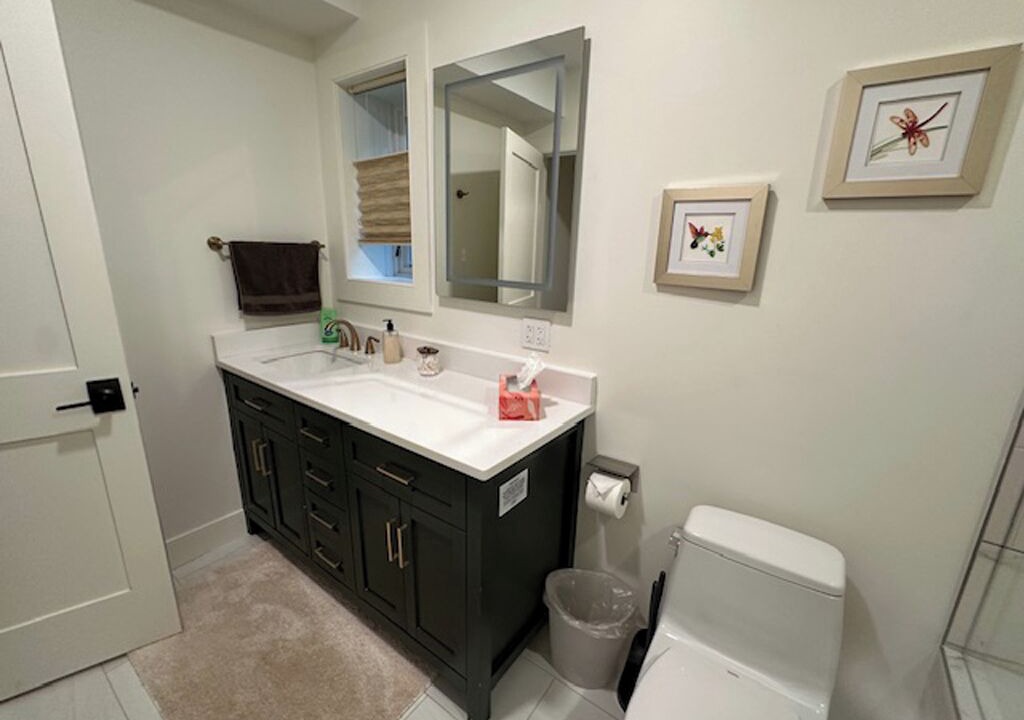 Photo of Bathroom in Paradox