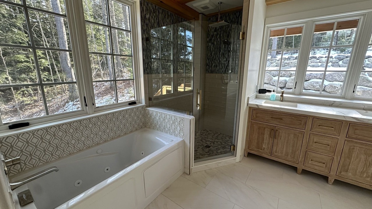 Photo of Bathroom in Paradox