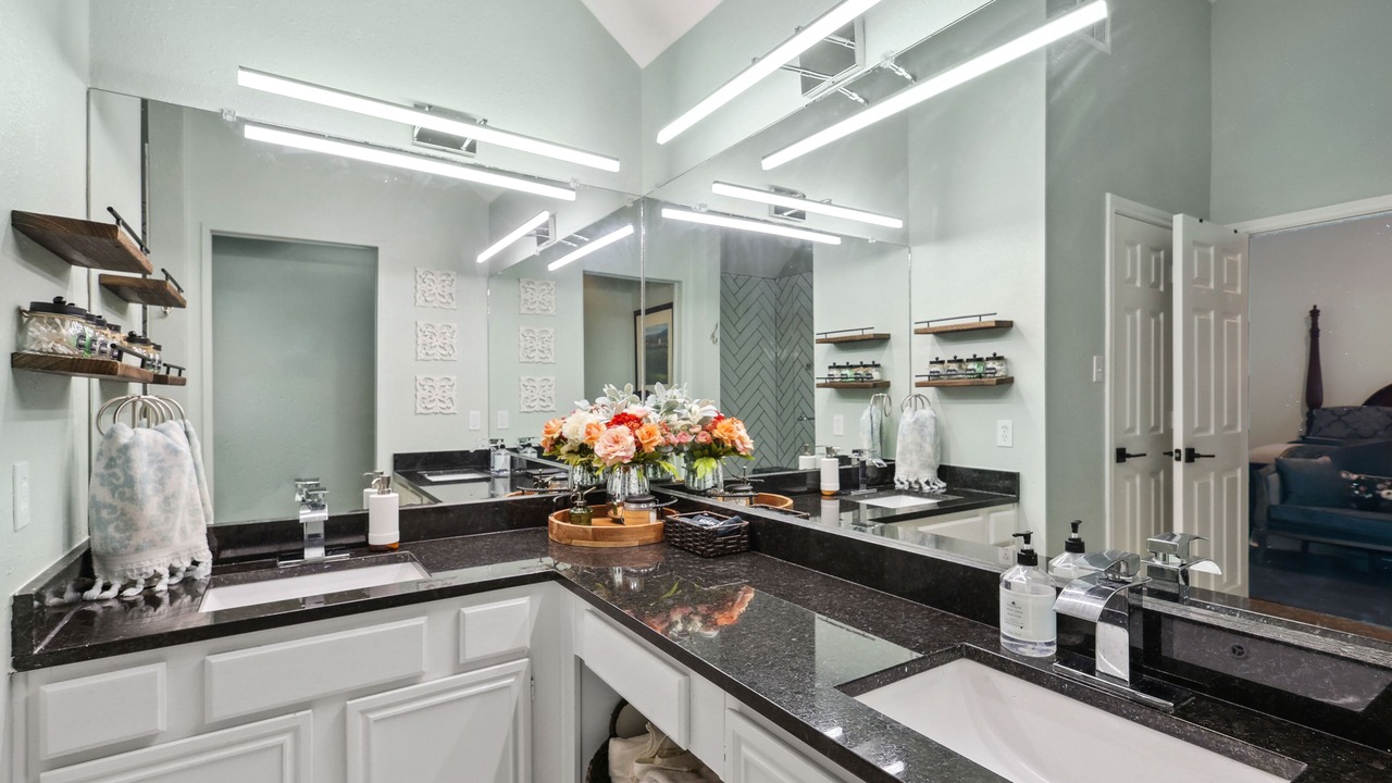 Photo of Bathroom in Fossil Creek