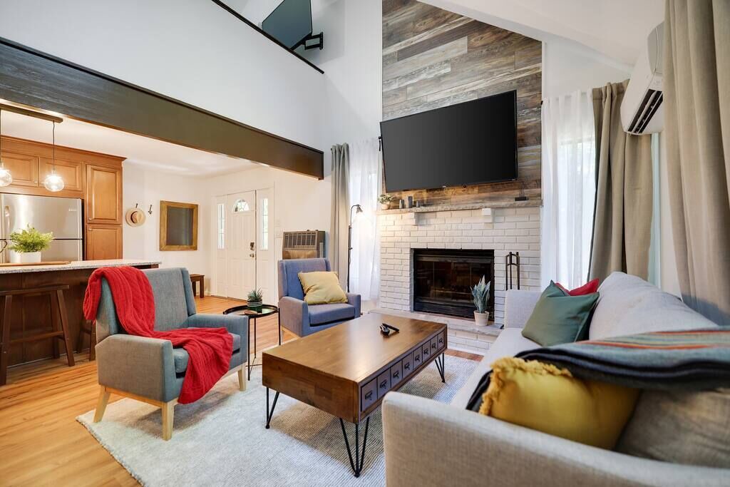 Photo of Livingroom in East Stroudsburg