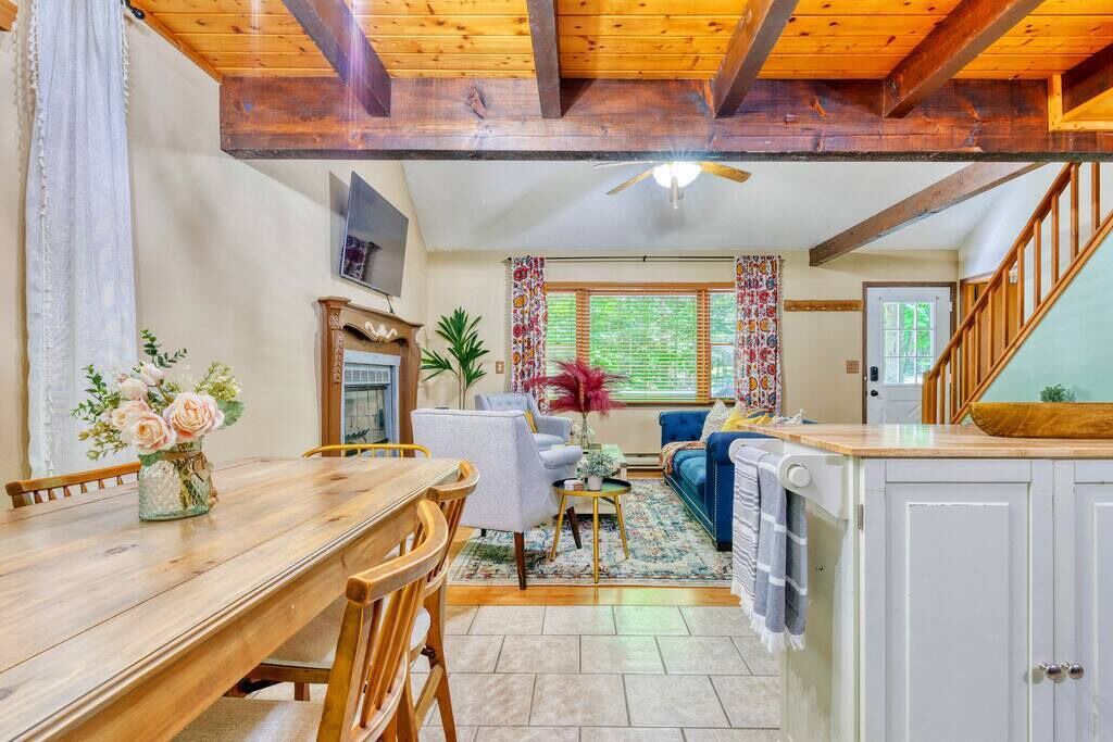 Photo of Others in Lake Ariel