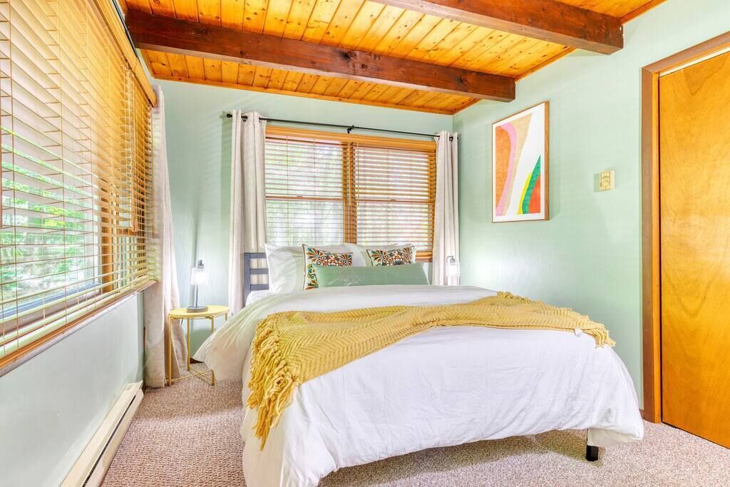 Photo of Bedroom in Lake Ariel