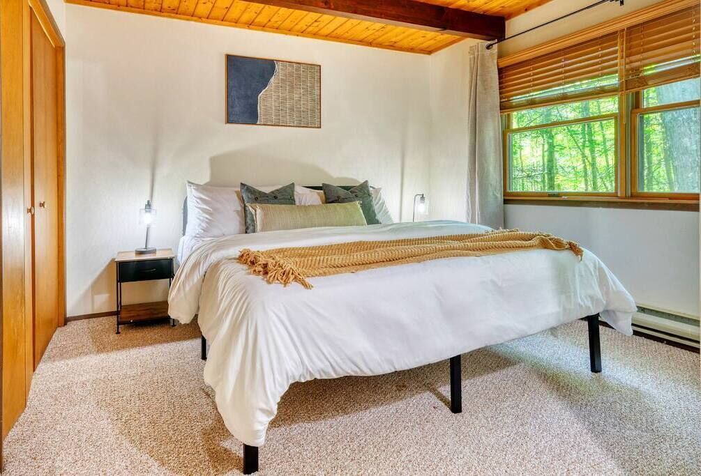 Photo of Bedroom in Lake Ariel