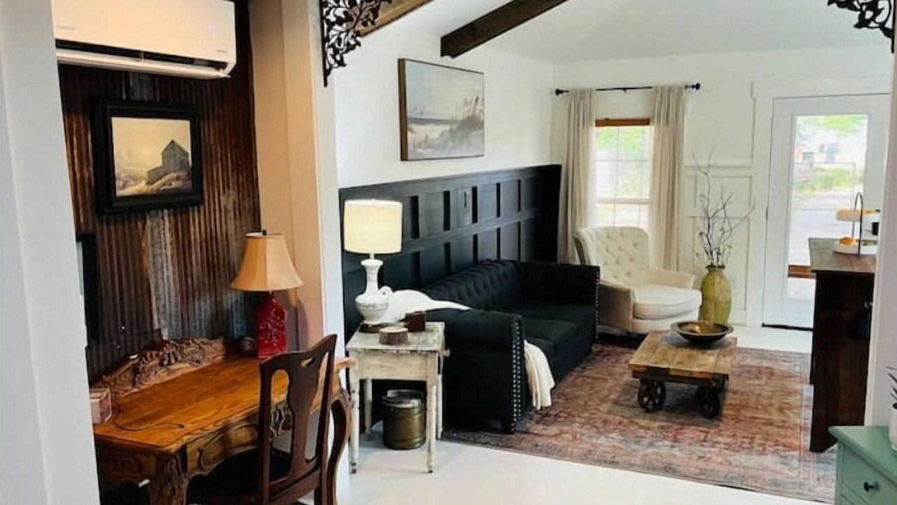 Photo of Livingroom in Northeast Pensacola