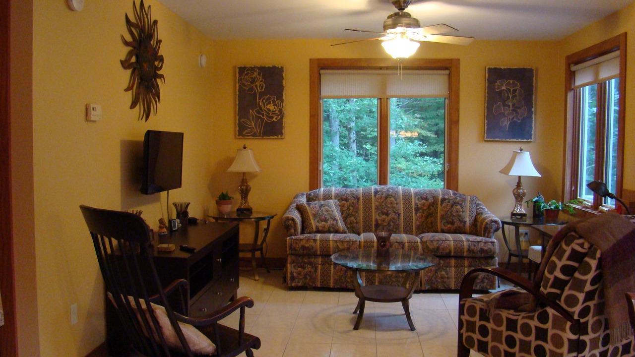 Photo of Livingroom in Brainard