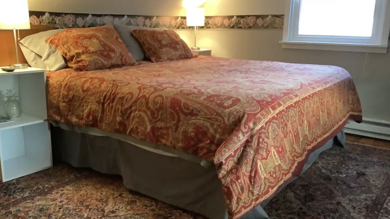 Photo of Bedroom in Roxbury