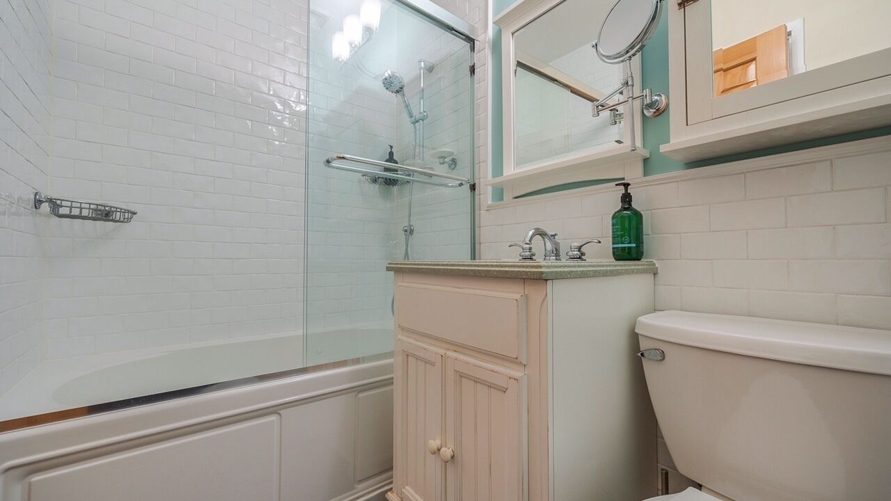 Photo of Bathroom in Long Beach