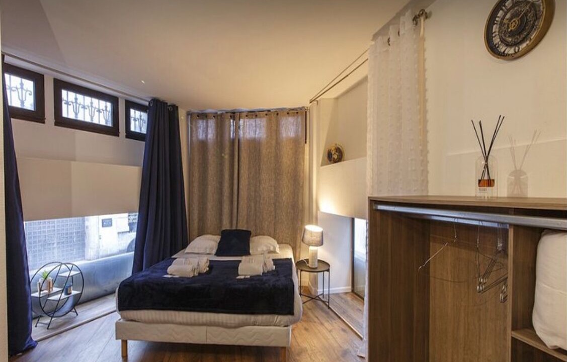 Photo of Bedroom in Downtown Angers