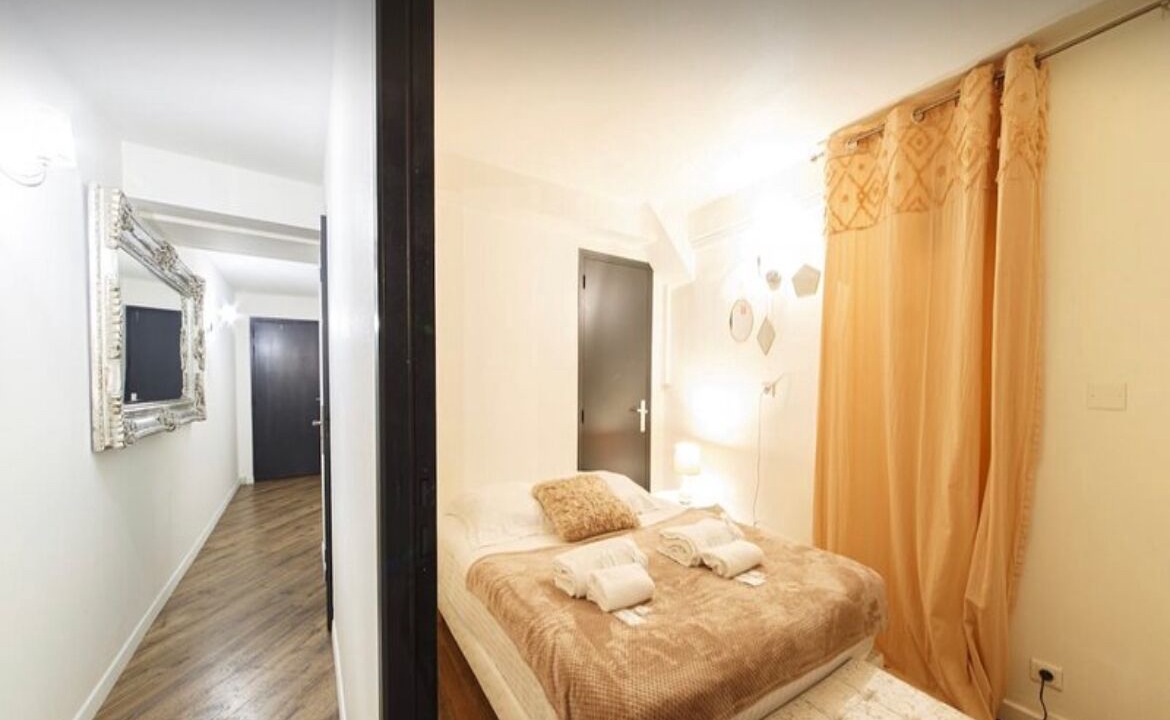 Photo of Bedroom in Downtown Angers