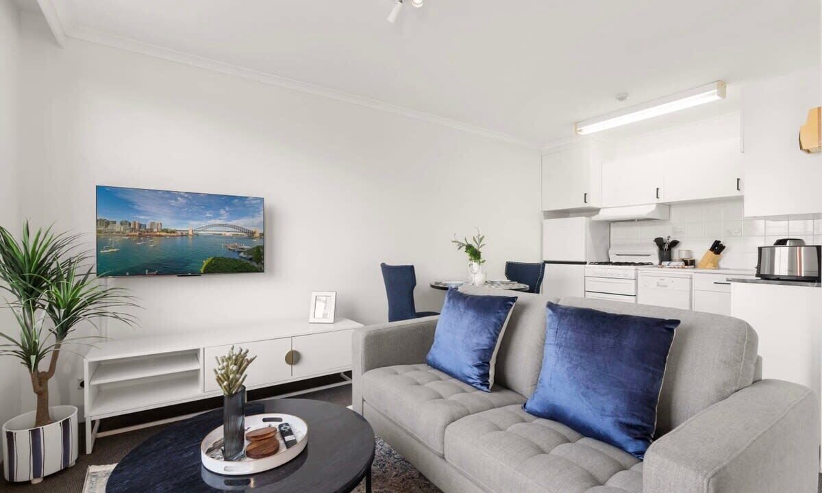 Photo of Others in McMahons Point