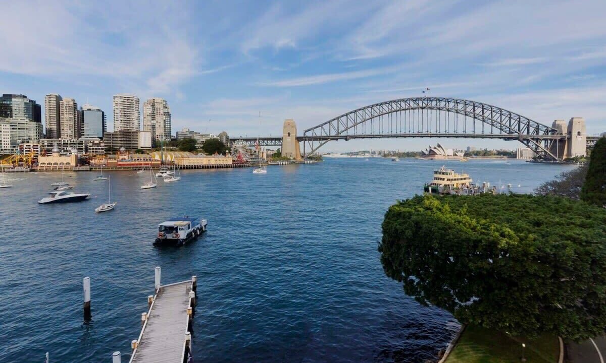 Photo of Others in McMahons Point