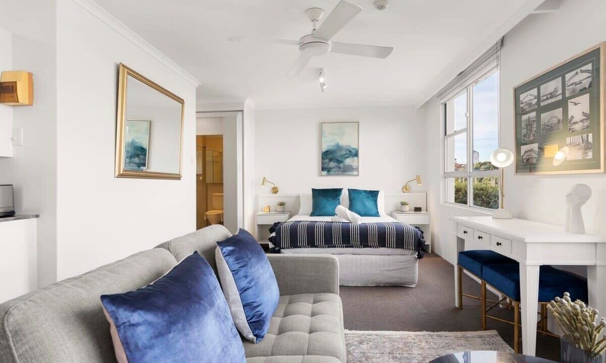 Photo of Others in McMahons Point