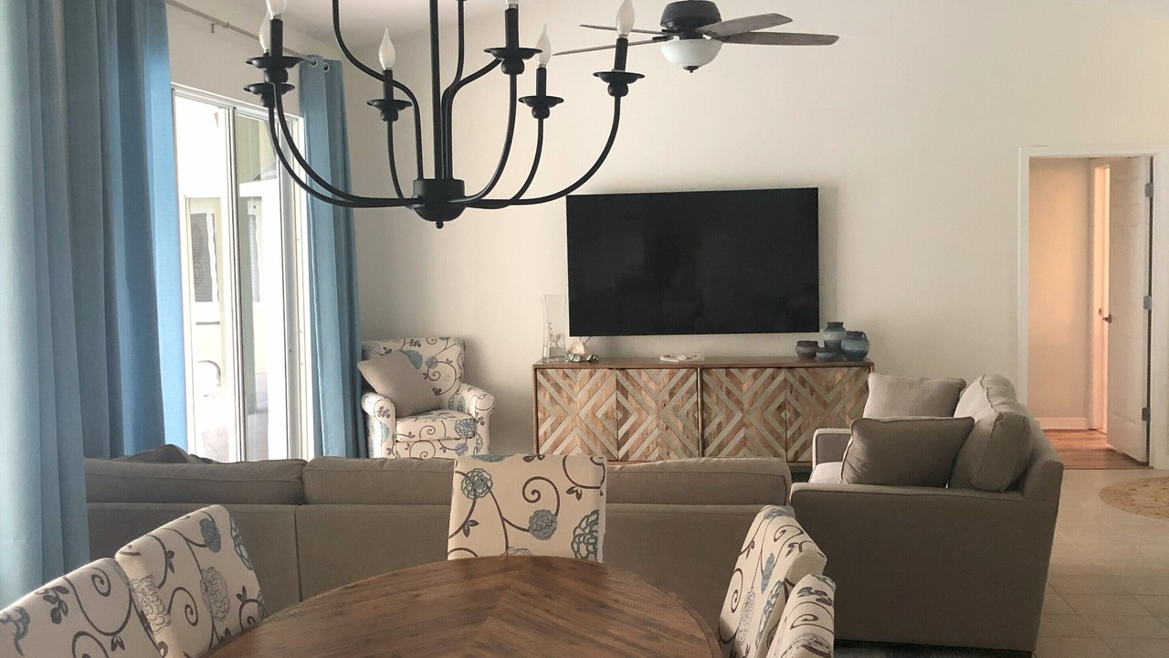 Photo of Bedroom in Englewood East