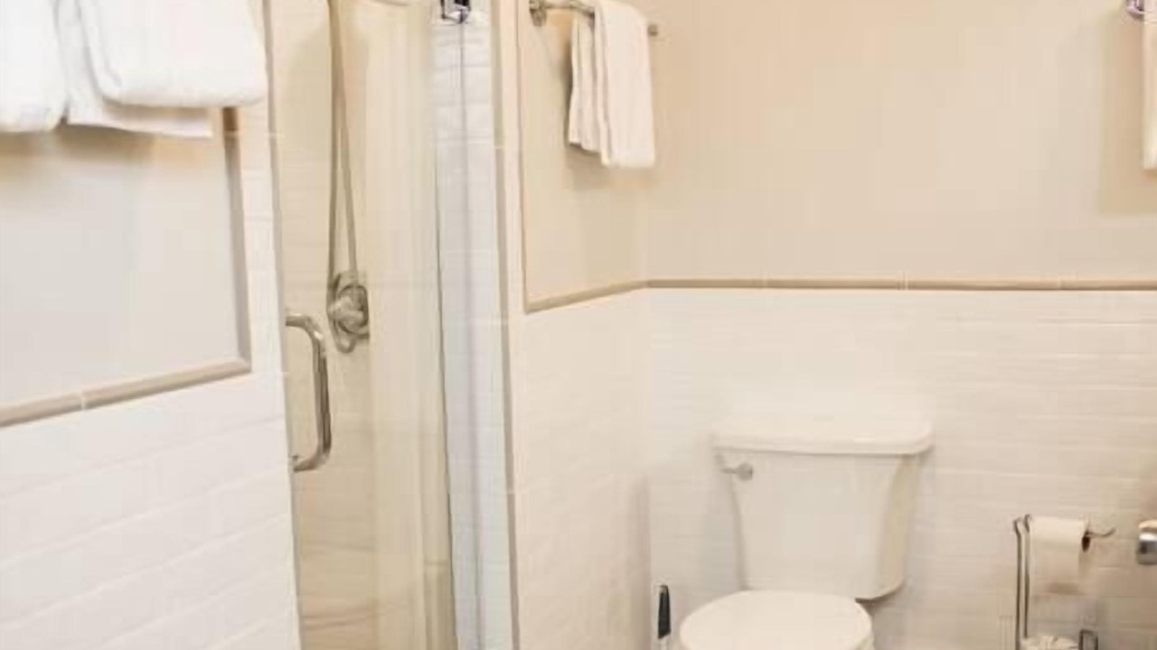 Photo of Bathroom in Eureka Springs Historic District