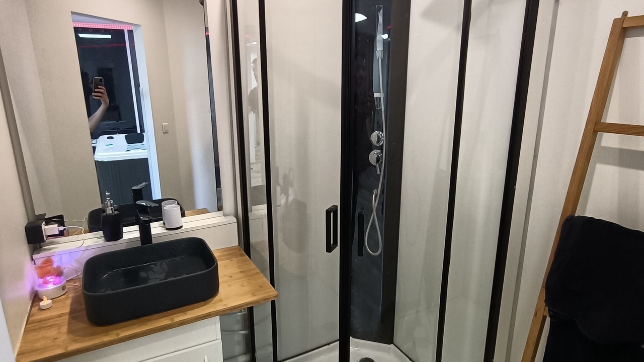 Photo of Bathroom in Casselardit