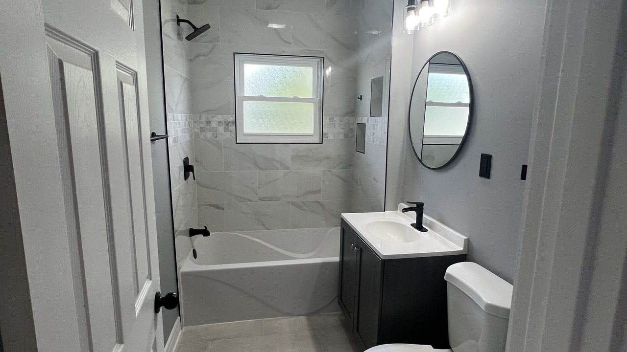 Photo of Bathroom in West Pullman