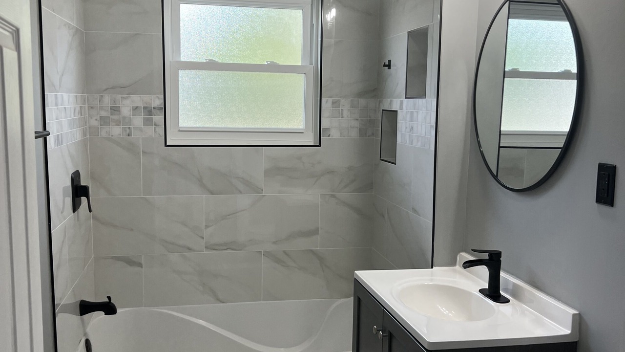 Photo of Bathroom in West Pullman