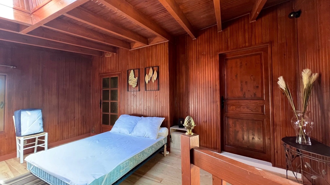 Photo of Bedroom in Authon-Ebeon