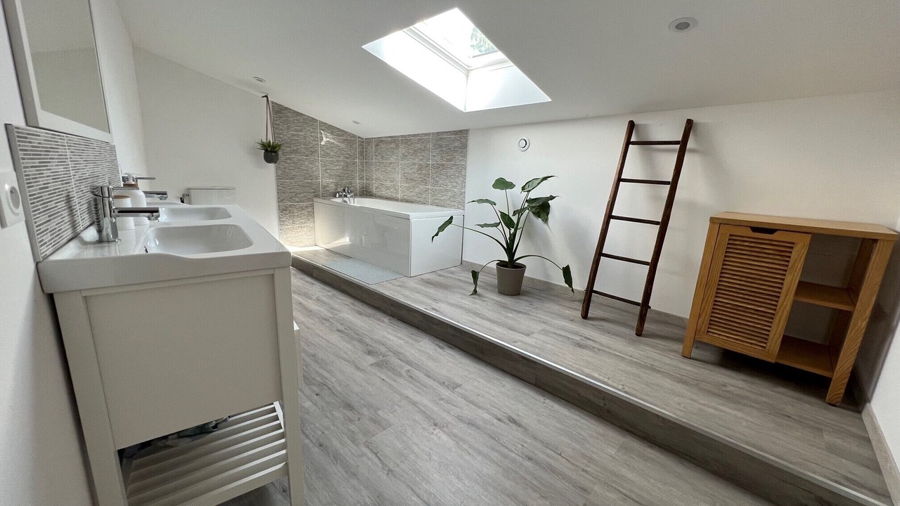 Photo of Bathroom in Authon-Ebeon