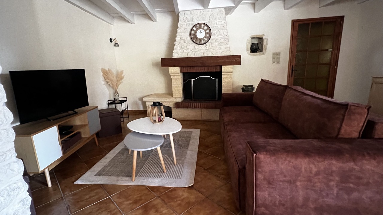 Photo of Livingroom in Authon-Ebeon