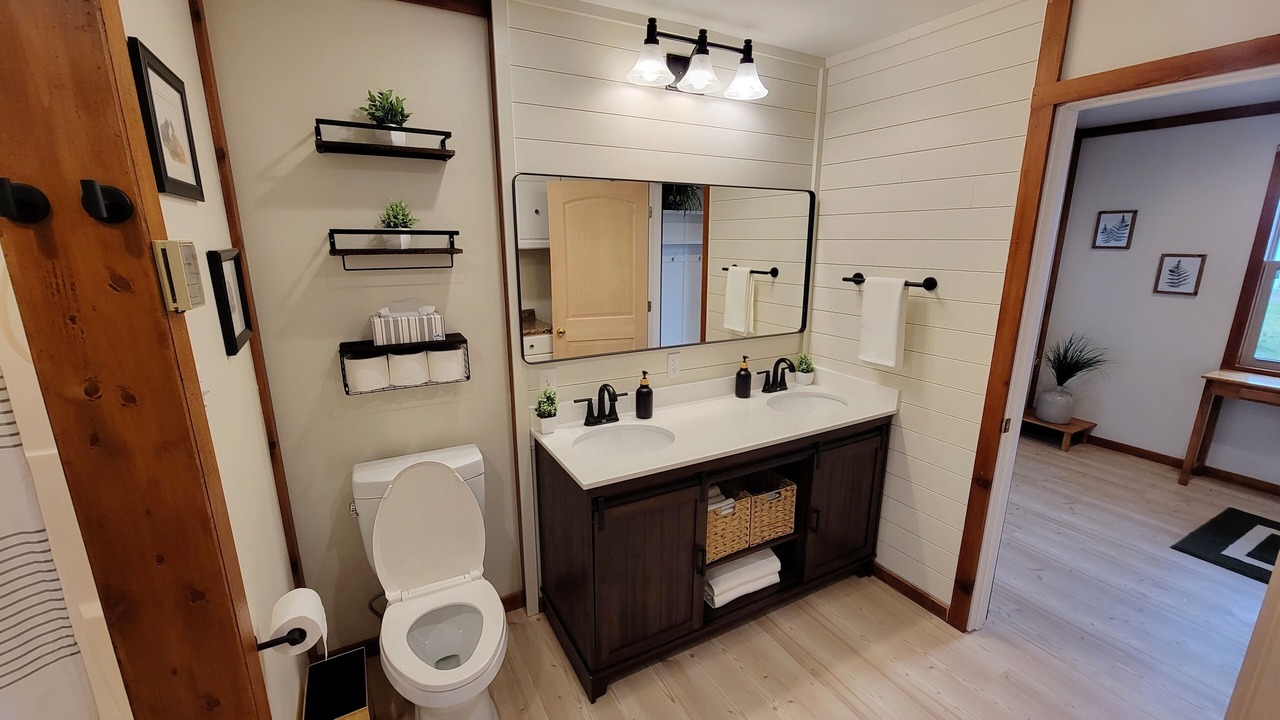 Photo of Bathroom in Brimson