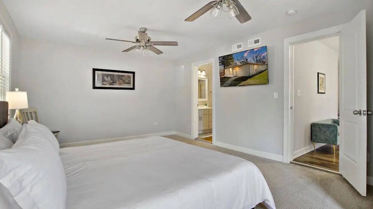 Photo of Bedroom in Russell