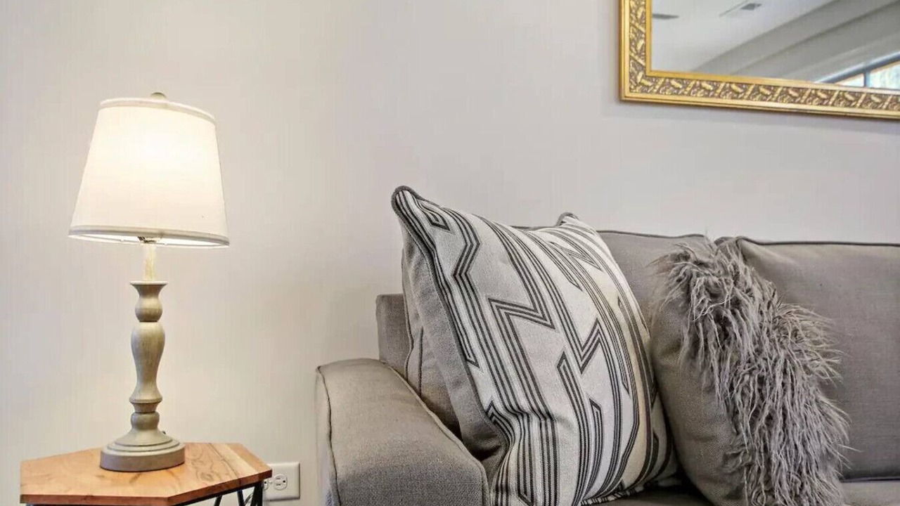 Photo of Livingroom in Russell