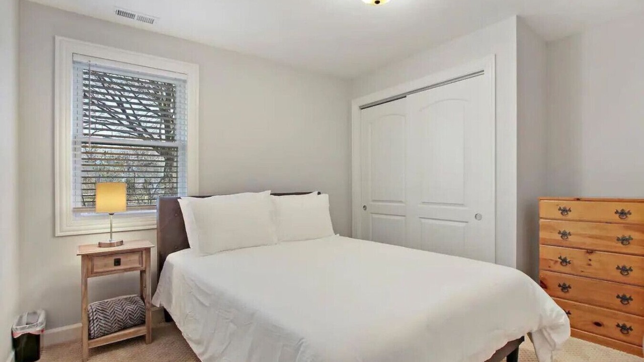 Photo of Bedroom in Russell