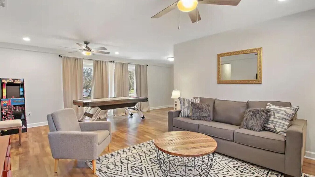 Photo of Livingroom in Russell