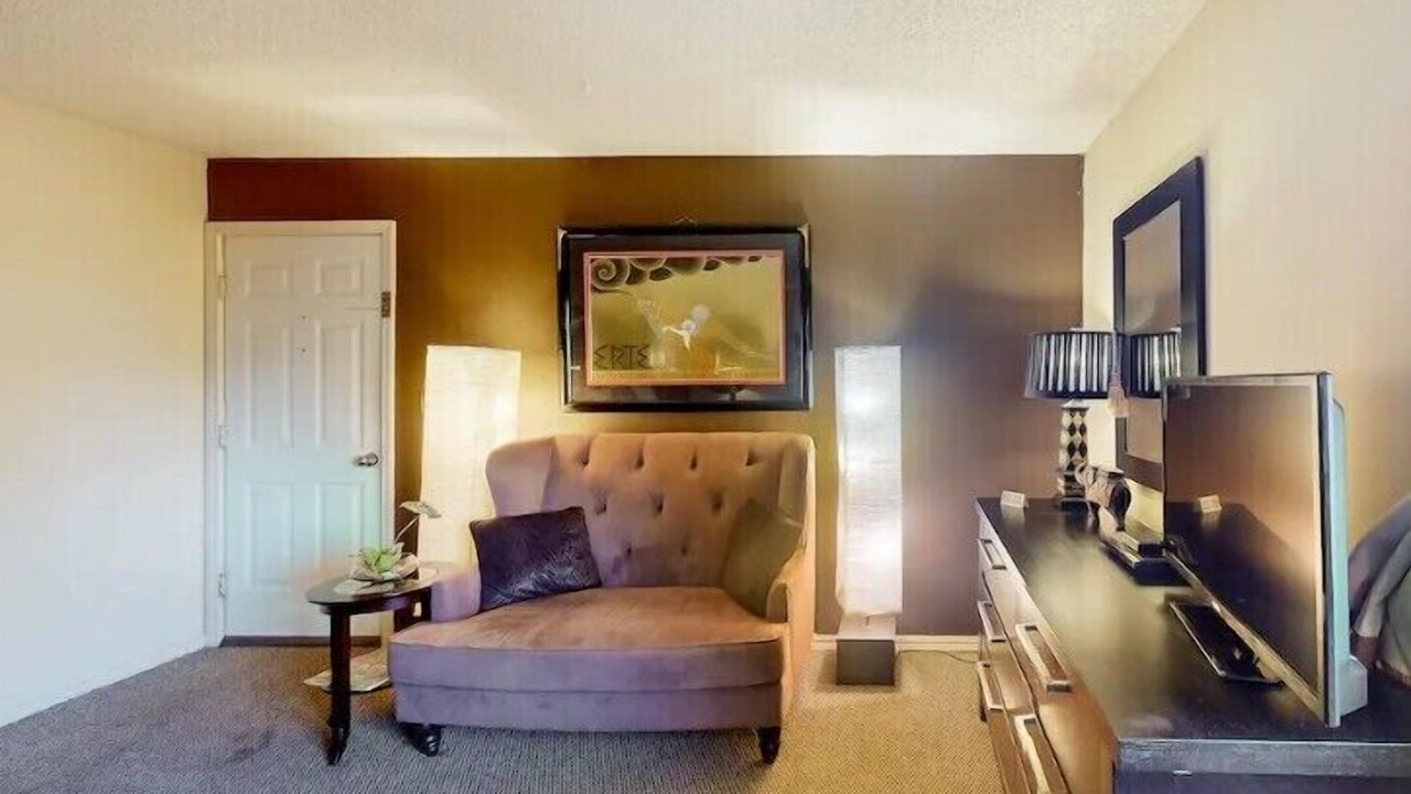 Photo of Livingroom in Eureka Springs Historic District