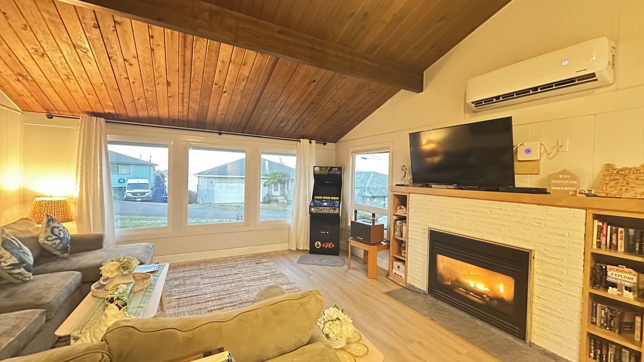 Photo of Livingroom in Roads End
