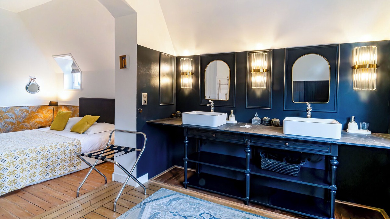 Photo of Bedroom in Deauville City Centre
