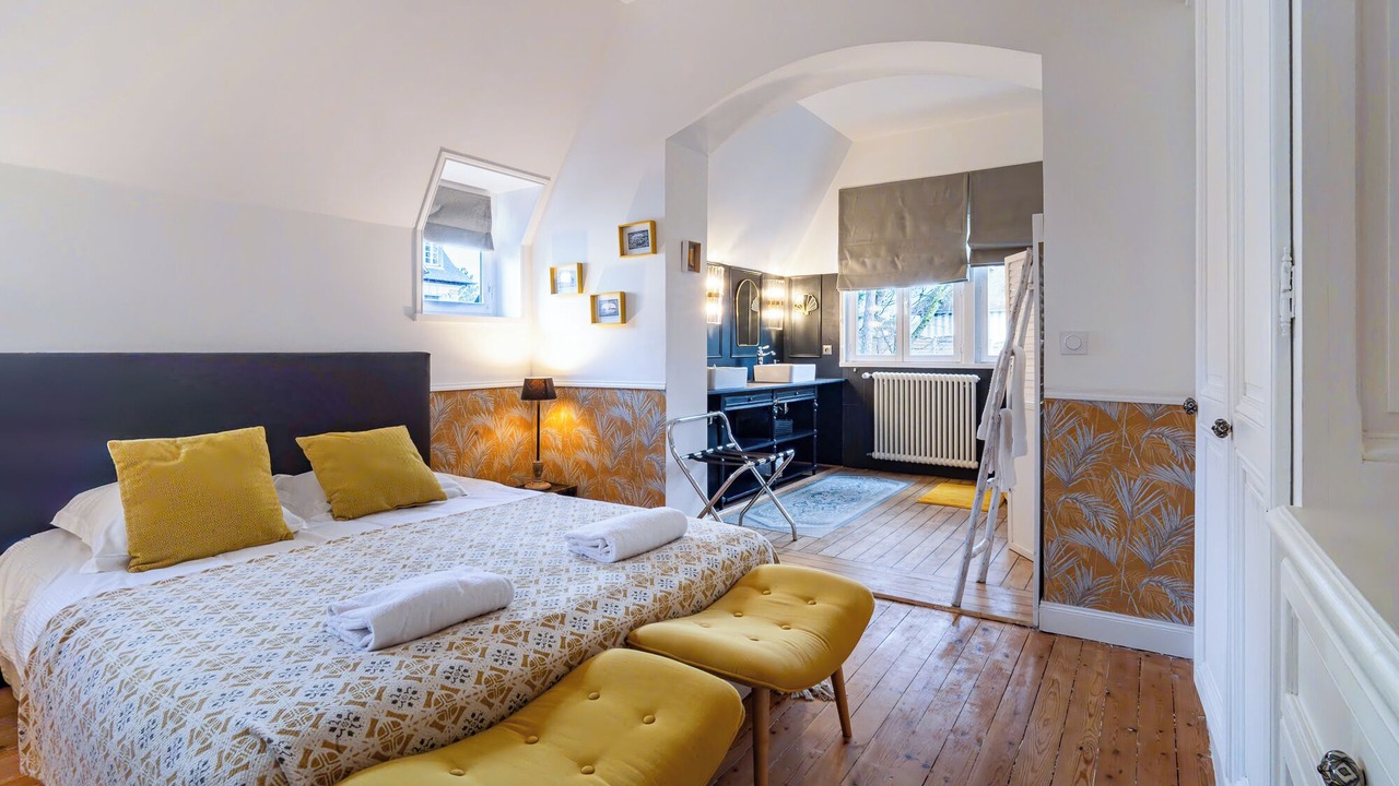 Photo of Bedroom in Deauville City Centre