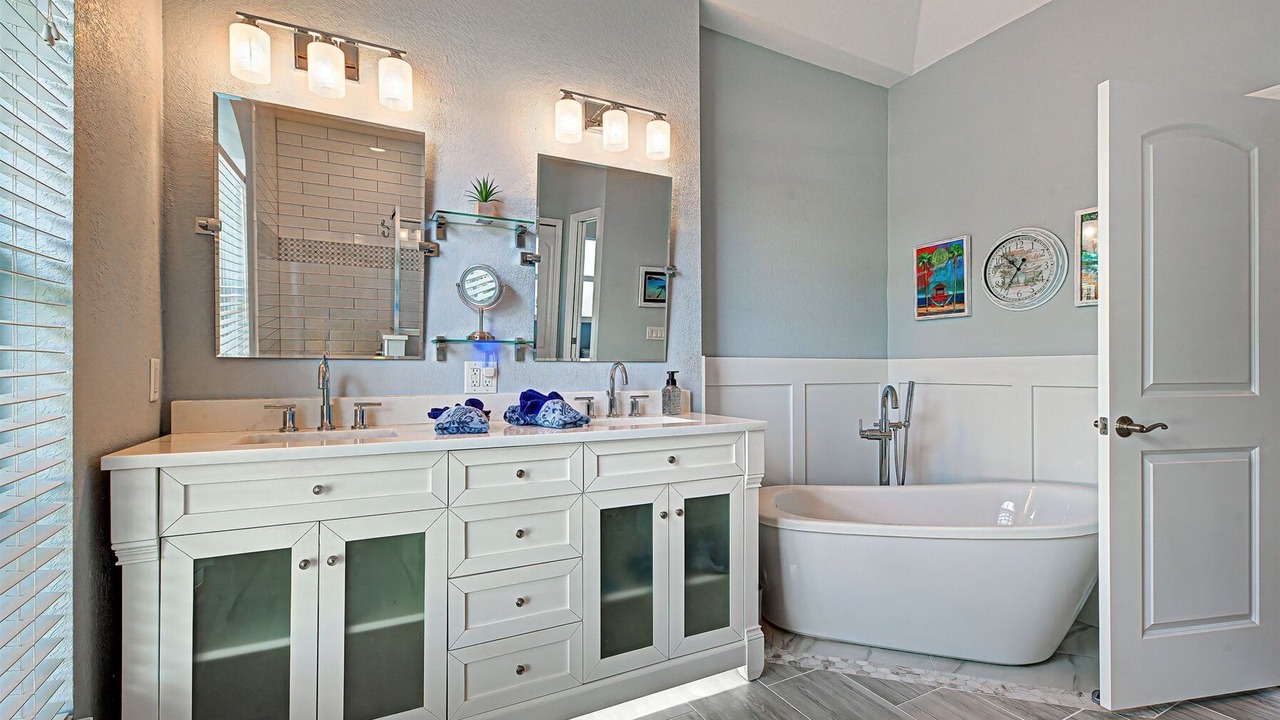 Photo of Bathroom in Broadmoor