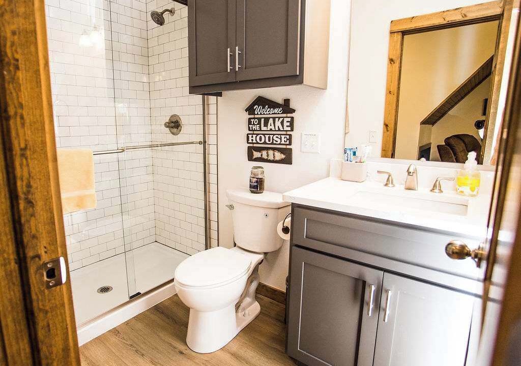 Photo of Bathroom in Eureka Springs