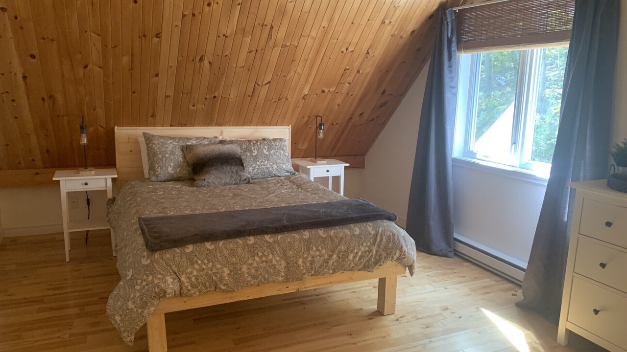Photo of Bedroom in Saint-Alexis-des-Monts