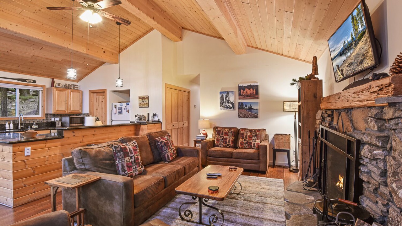 Photo of Livingroom in Carnelian Bay