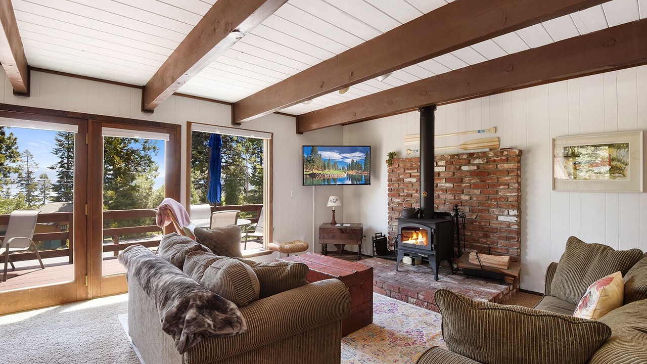 Photo of Livingroom in Tahoe Vista