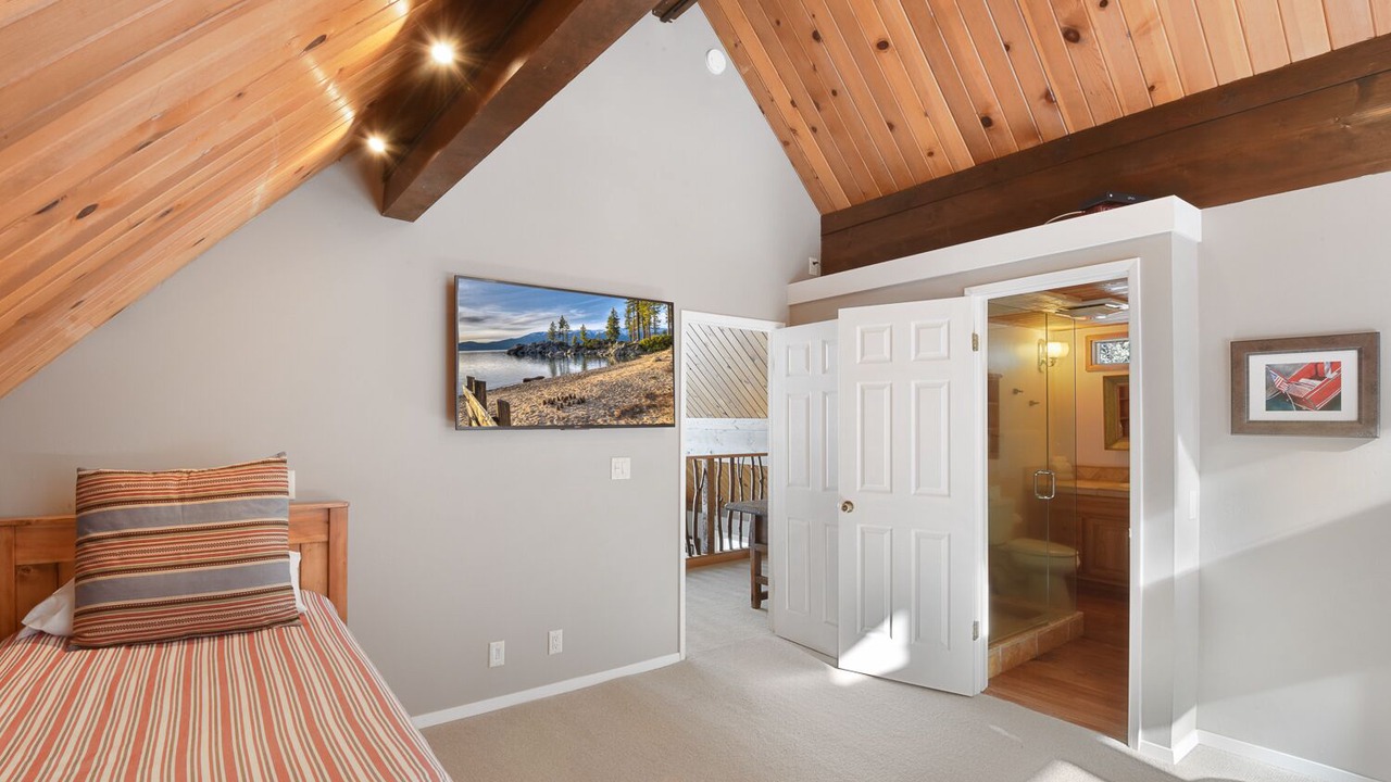 Photo of Bedroom in Carnelian Bay