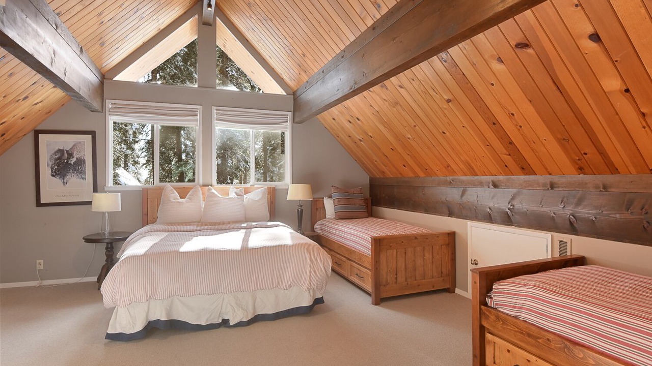 Photo of Bedroom in Carnelian Bay