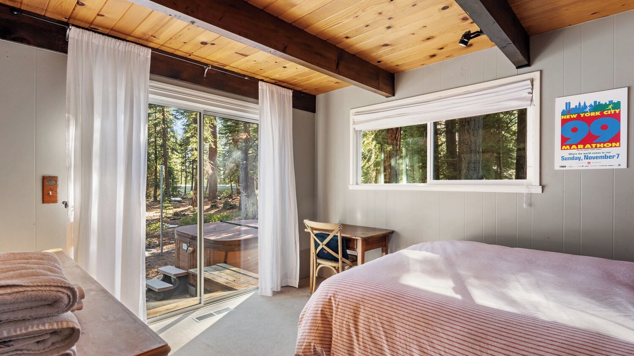 Photo of Bedroom in Carnelian Bay