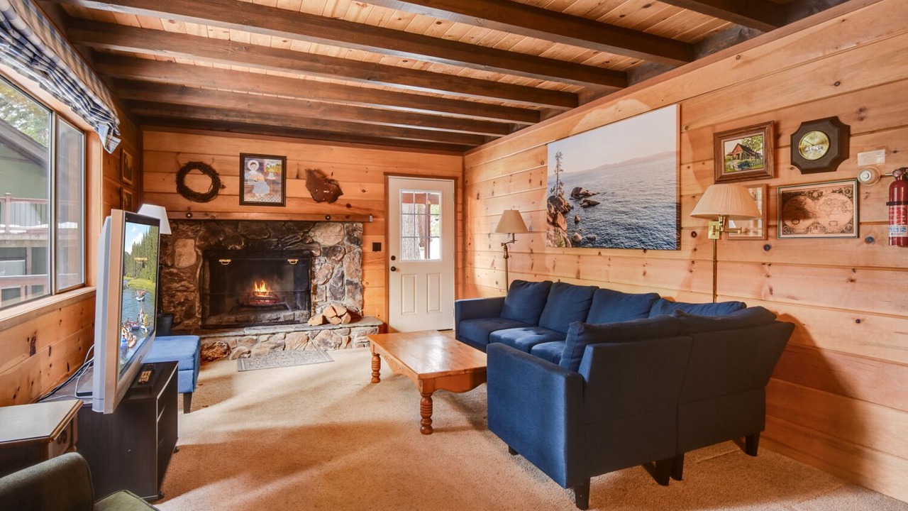 Photo of Livingroom in Carnelian Bay