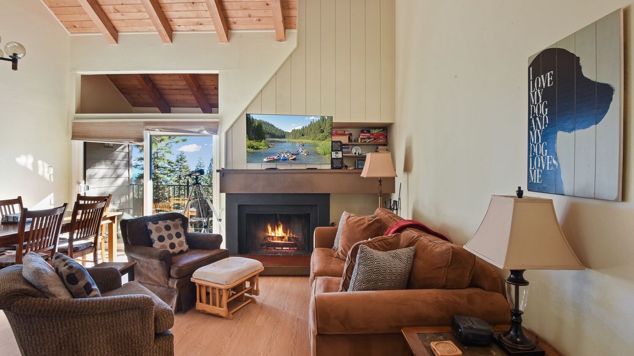 Photo of Livingroom in Carnelian Woods